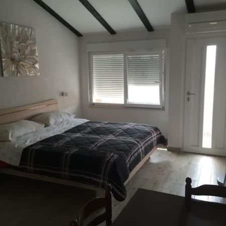 Apartment, 200M From Sea Brtonigla Exterior foto