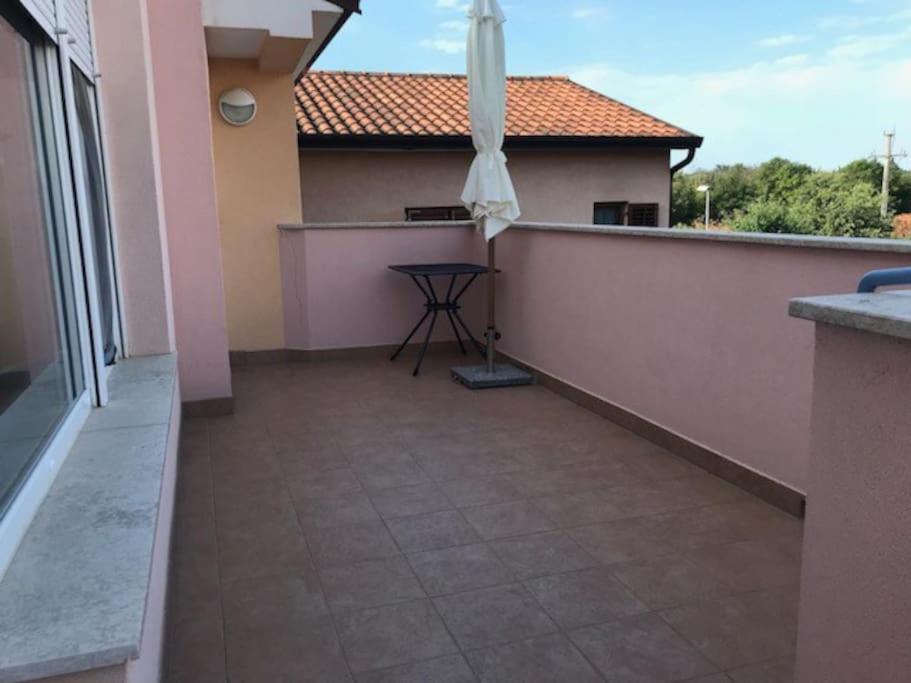 Apartment, 200M From Sea Brtonigla Exterior foto